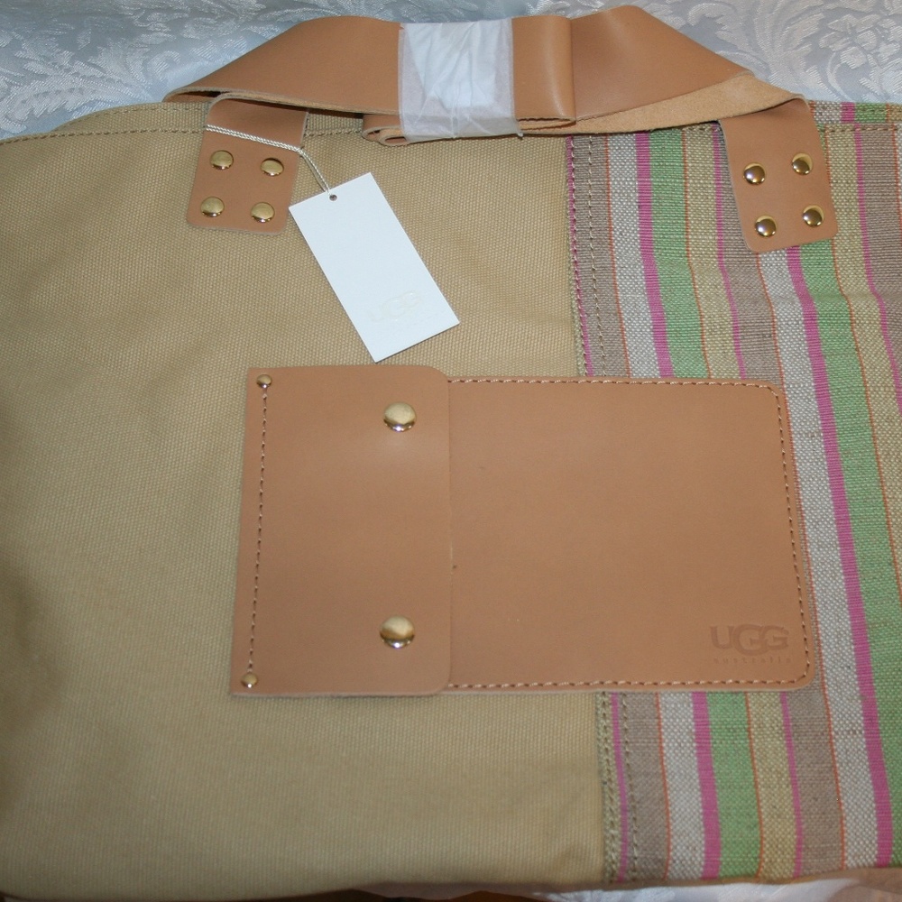 UGG AUSTRALIA NOVELTY CANVAS TOTE BAG SAND/MULTI